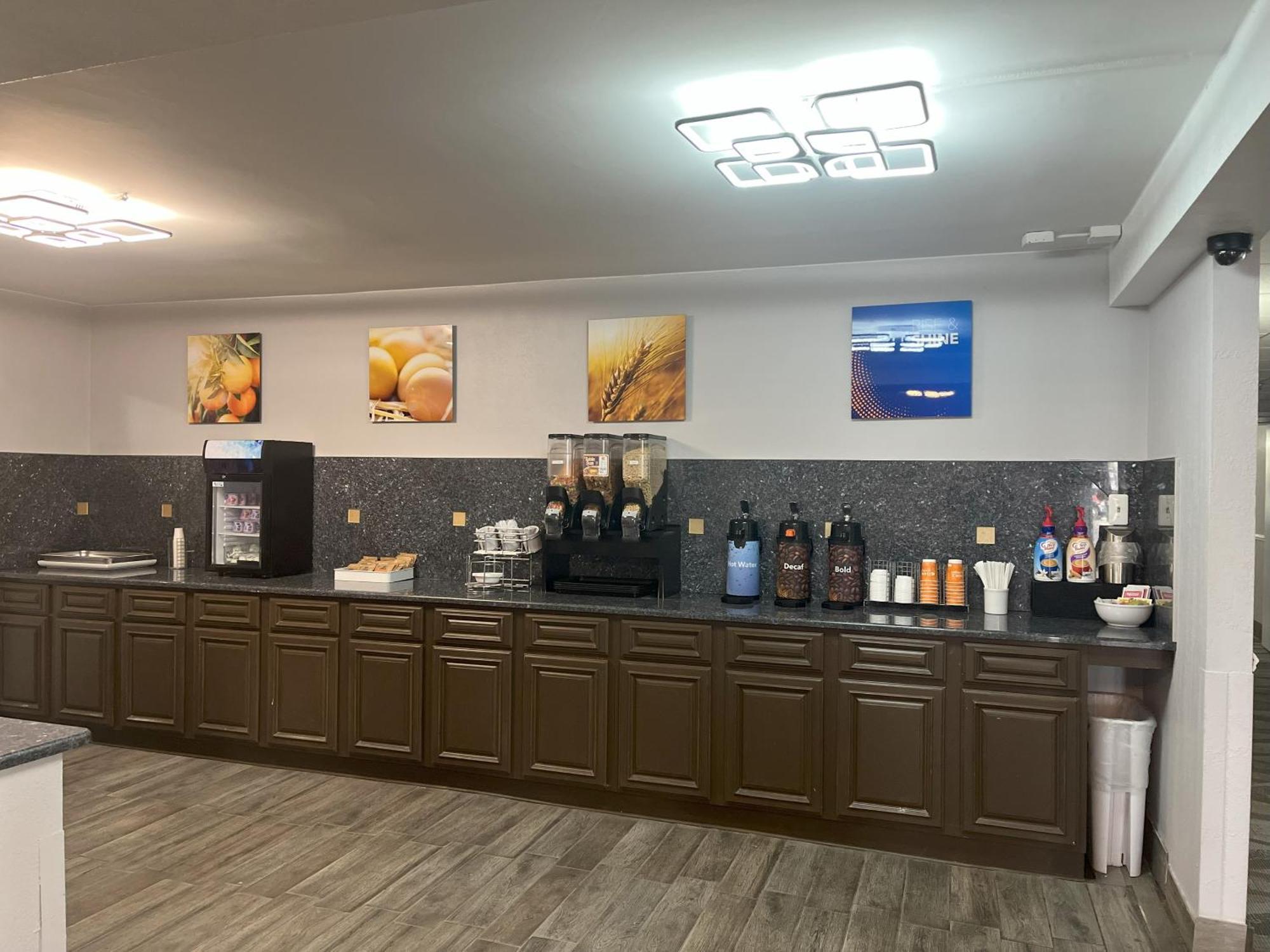 Baymont By Wyndham Johnson City/Binghamton Екстер'єр фото